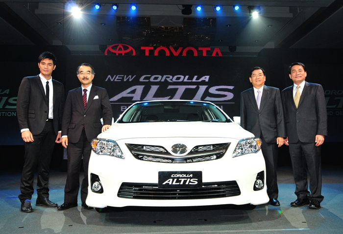 Toyota altis cng minor change 2010